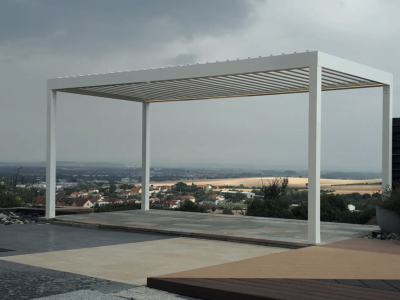 Pergola bioclimatique blanche - Fermetures du Sud